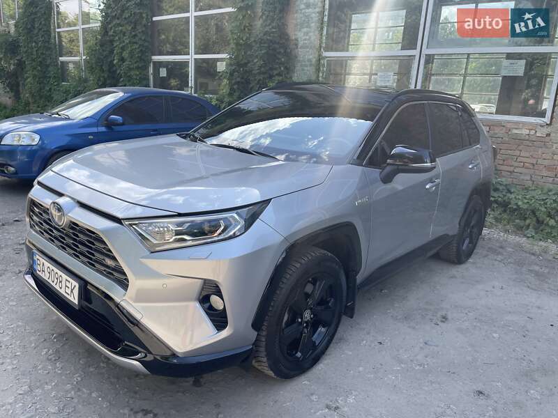 Позашляховик / Кросовер Toyota RAV4 2021 в Кропивницькому
