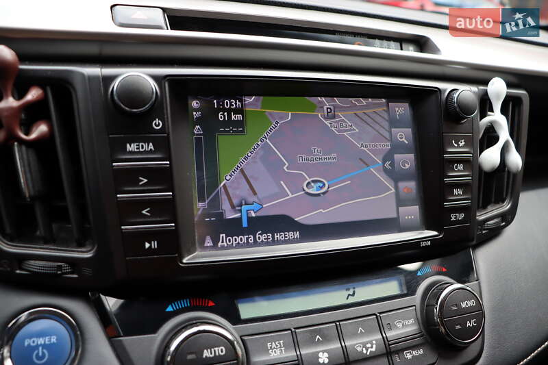 Позашляховик / Кросовер Toyota RAV4 2018 в Львові