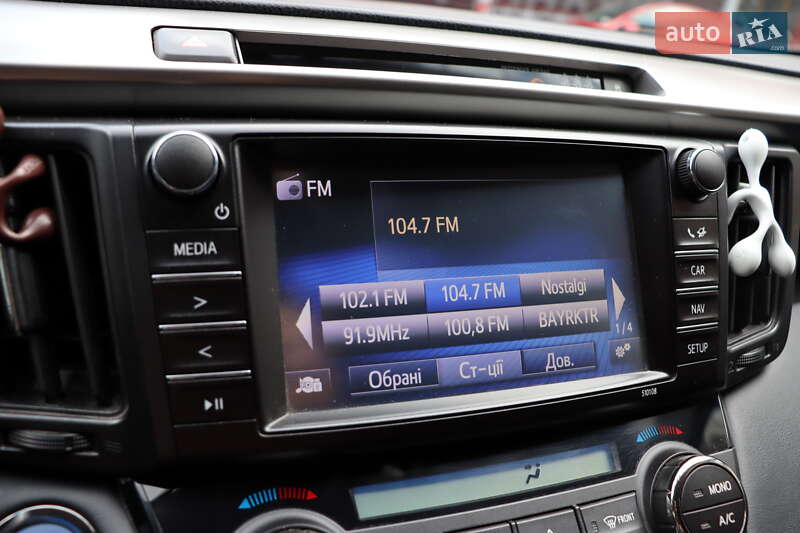 Позашляховик / Кросовер Toyota RAV4 2018 в Львові