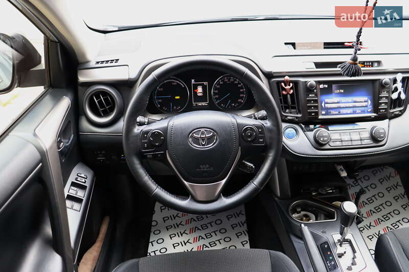 Позашляховик / Кросовер Toyota RAV4 2018 в Львові