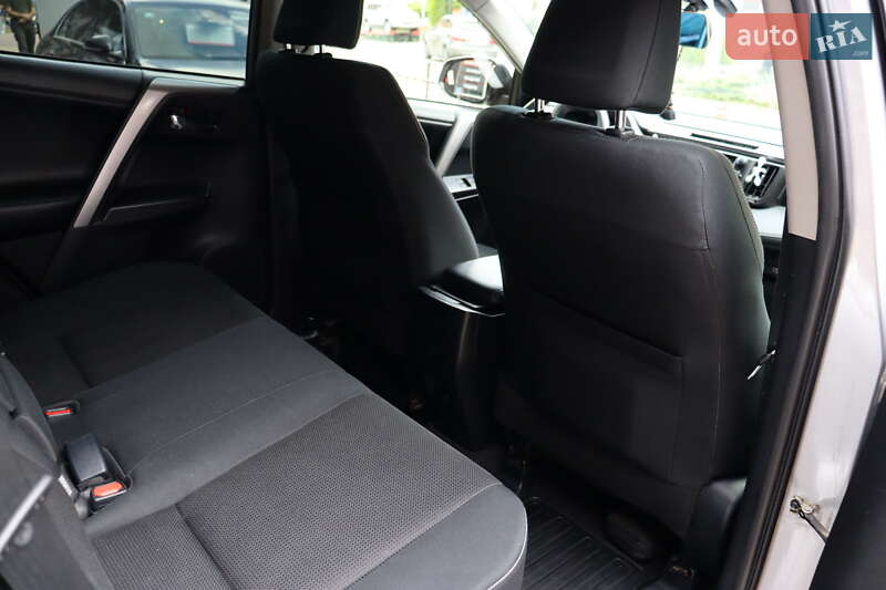 Позашляховик / Кросовер Toyota RAV4 2018 в Львові