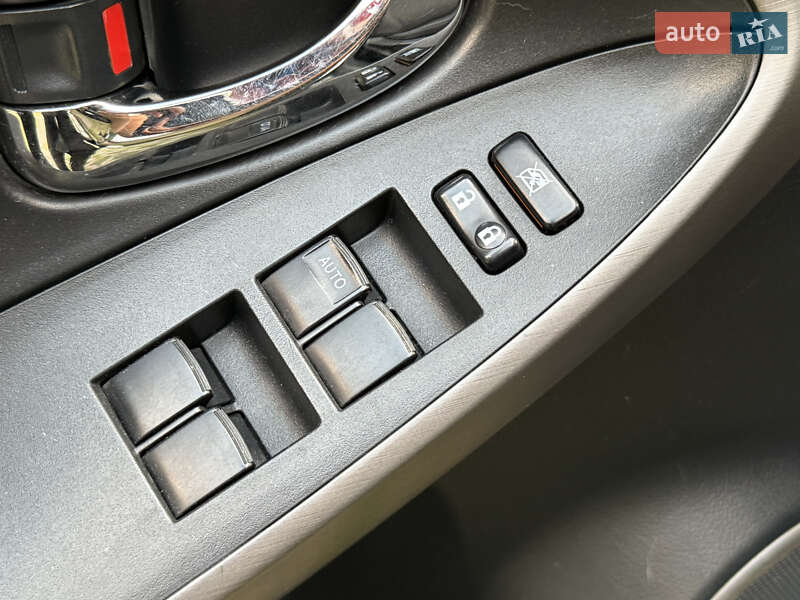 Позашляховик / Кросовер Toyota RAV4 2008 в Харкові