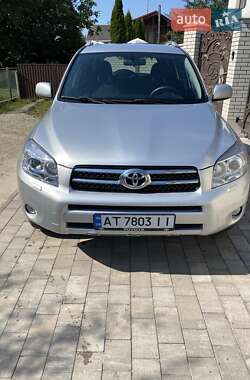 Позашляховик / Кросовер Toyota RAV4 2008 в Івано-Франківську
