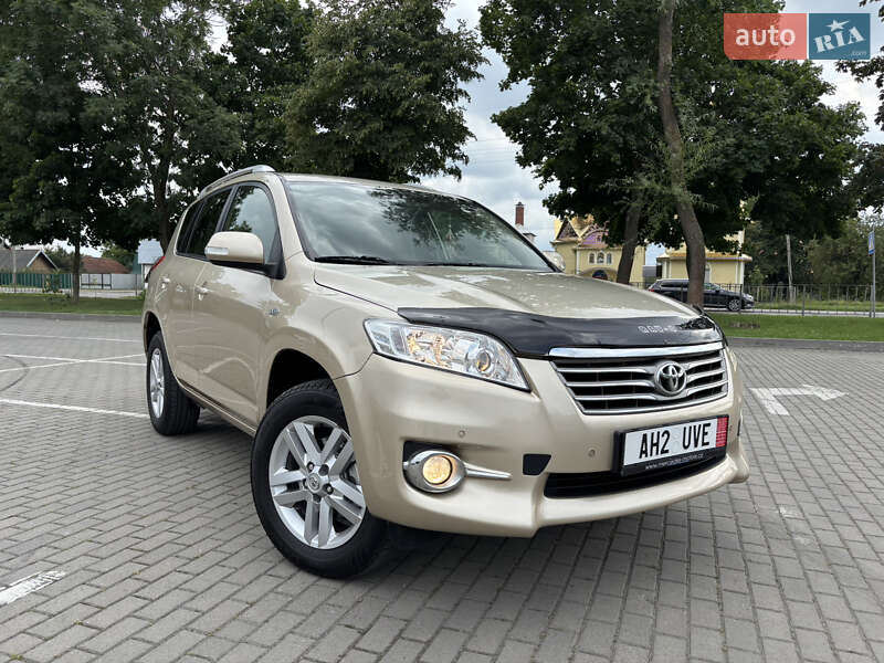 Toyota RAV4 2010