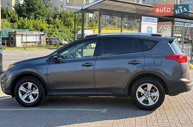 Внедорожник / Кроссовер Toyota RAV4 2015 в 