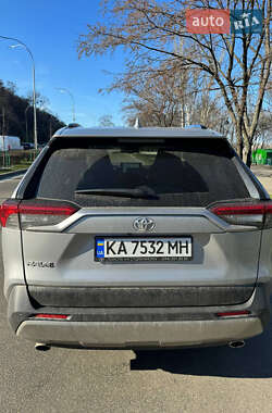 Внедорожник / Кроссовер Toyota RAV4 2022 в Киеве