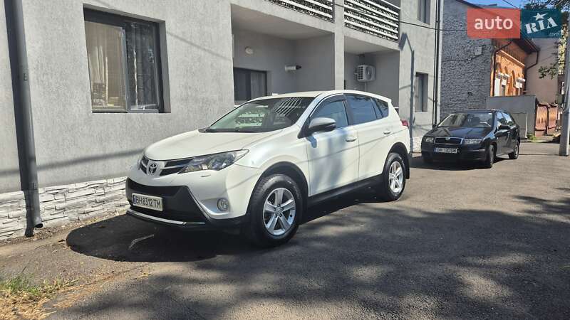 Toyota RAV4 2014