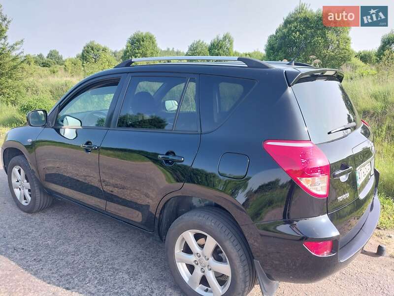 Внедорожник / Кроссовер Toyota RAV4 2008 в Ивано-Франковске