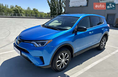 Внедорожник / Кроссовер Toyota RAV4 2017 в Киеве