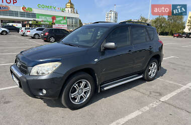 Внедорожник / Кроссовер Toyota RAV4 2007 в 