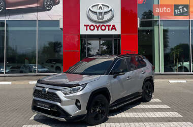 Внедорожник / Кроссовер Toyota RAV4 2020 в Запорожье