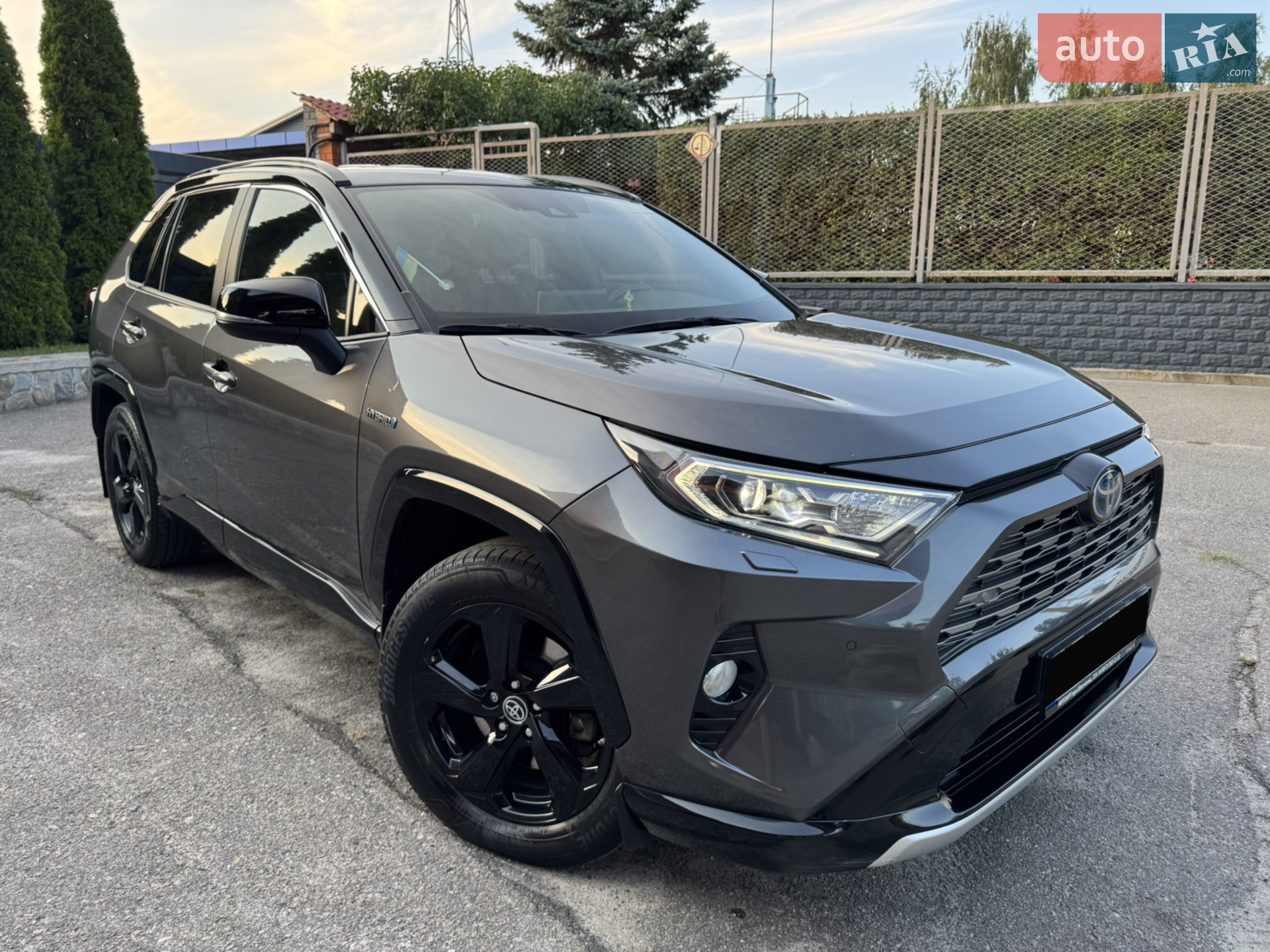 2020 Toyota RAV 4 - фото 1