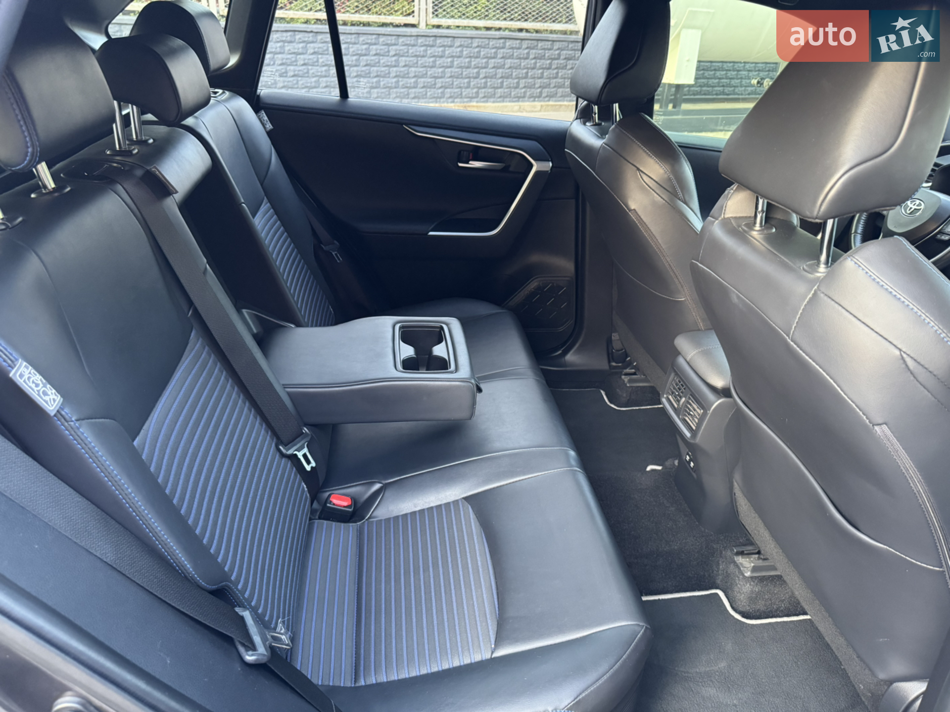 2020 Toyota RAV 4 - мініатюра 13