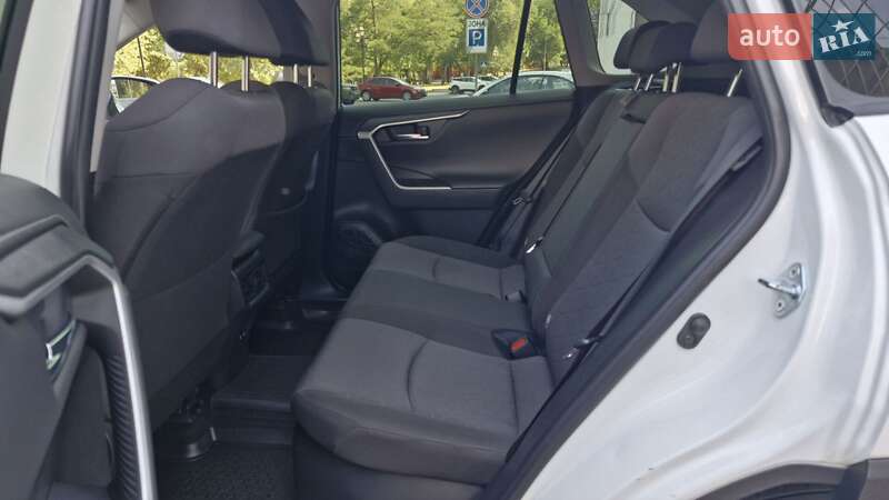 Внедорожник / Кроссовер Toyota RAV4 2020 в Одессе фото 27 Внедорожник / Кроссовер Toyota RAV4 2020 в Одессе