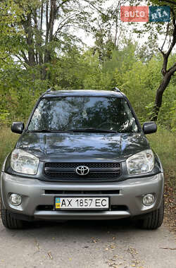 Позашляховик / Кросовер Toyota RAV4 2004 в Харкові