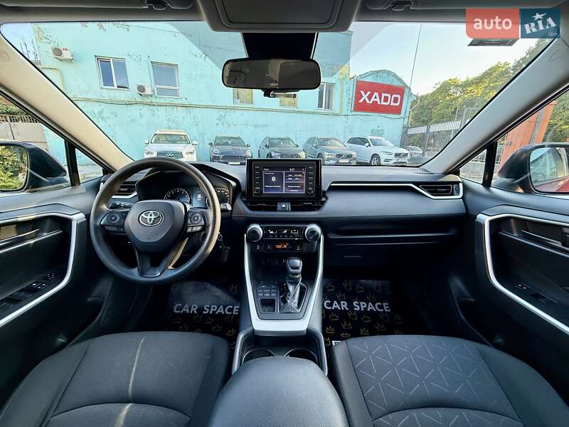 Позашляховик / Кросовер Toyota RAV4 2019 в Одесі
