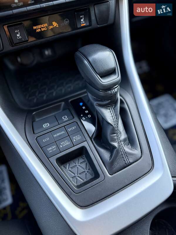 Позашляховик / Кросовер Toyota RAV4 2019 в Одесі