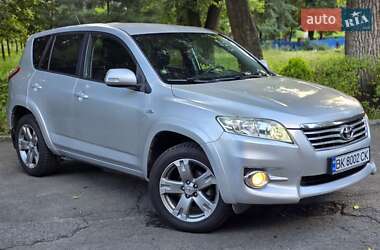 Позашляховик / Кросовер Toyota RAV4 2010 в Києві