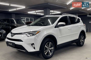 Внедорожник / Кроссовер Toyota RAV4 2016 в Харькове