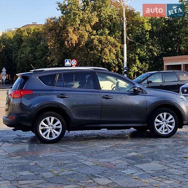 Позашляховик / Кросовер Toyota RAV4 2013 в Кременчуці