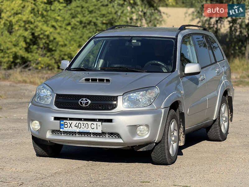 Позашляховик / Кросовер Toyota RAV4 2005 в Деражні