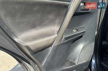 Внедорожник / Кроссовер Toyota RAV4 2013 в 