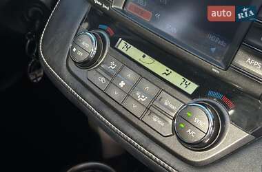 Внедорожник / Кроссовер Toyota RAV4 2013 в 