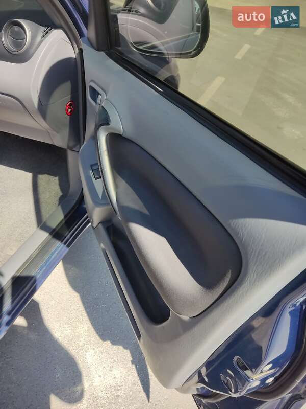 Внедорожник / Кроссовер Toyota RAV4 2002 в Кременце фото 16 Внедорожник / Кроссовер Toyota RAV4 2002 в Кременце
