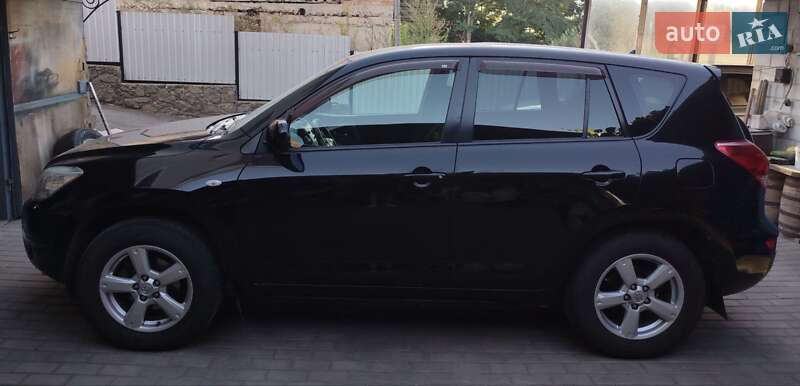 Внедорожник / Кроссовер Toyota RAV4 2006 в Богуславе