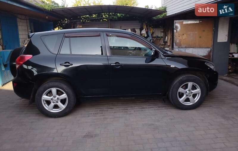 Внедорожник / Кроссовер Toyota RAV4 2006 в Богуславе