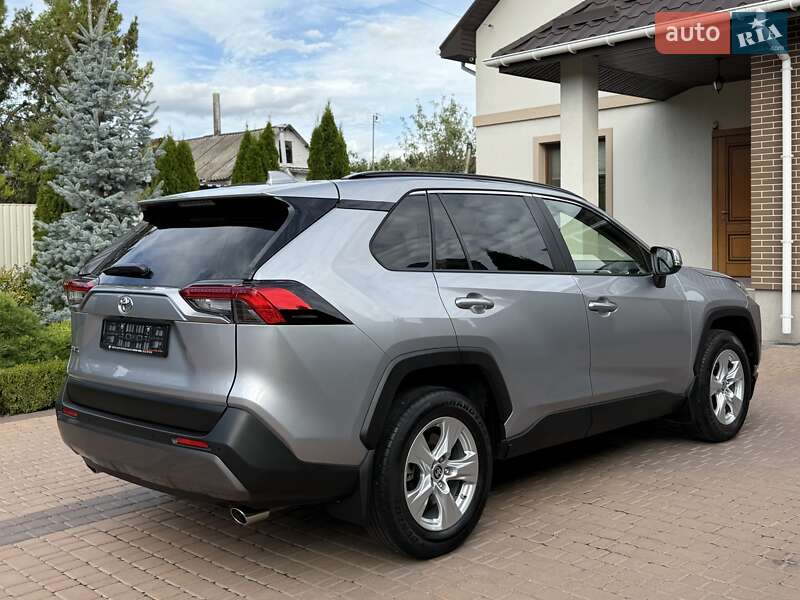 Позашляховик / Кросовер Toyota RAV4 2021 в Кропивницькому фото 11 Позашляховик / Кросовер Toyota RAV4 2021 в Кропивницькому