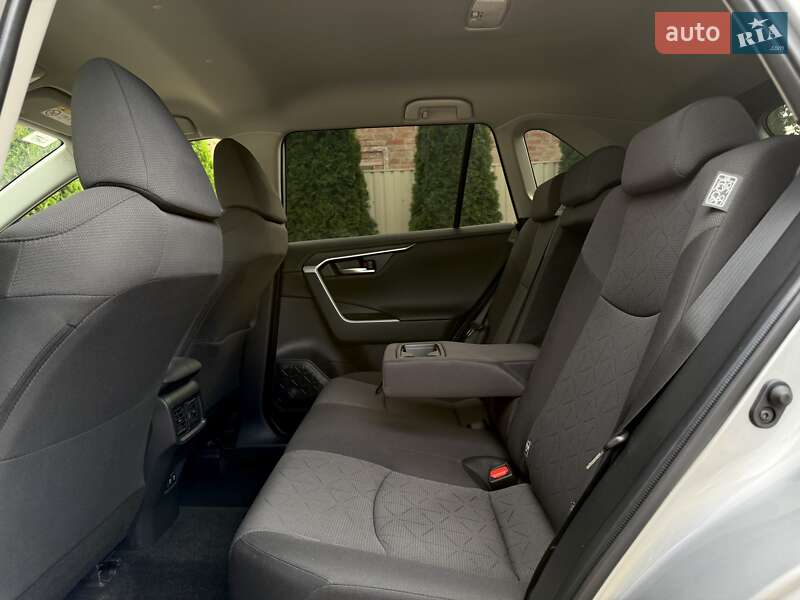 Позашляховик / Кросовер Toyota RAV4 2021 в Кропивницькому фото 24 Позашляховик / Кросовер Toyota RAV4 2021 в Кропивницькому