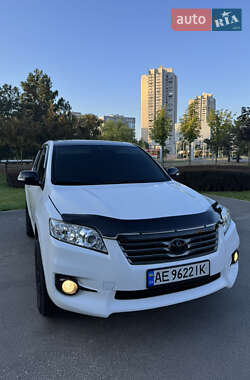 Внедорожник / Кроссовер Toyota RAV4 2012 в 