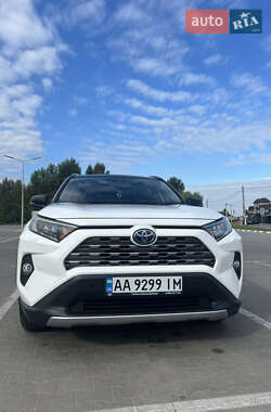 Позашляховик / Кросовер Toyota RAV4 2020 в Києві