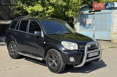 Внедорожник / Кроссовер Toyota RAV4 2004 в Киеве