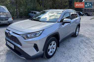 Внедорожник / Кроссовер Toyota RAV4 2021 в Харькове