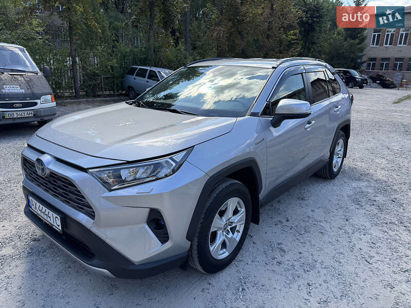 Toyota RAV4 2021
