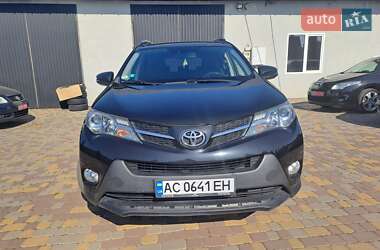 Внедорожник / Кроссовер Toyota RAV4 2013 в Нововолынске