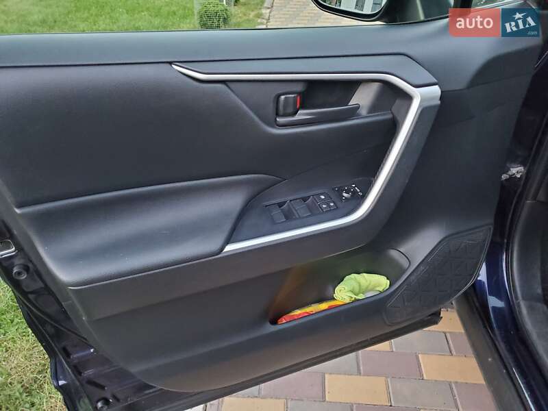 Позашляховик / Кросовер Toyota RAV4 2019 в Монастирищеві фото 4 Позашляховик / Кросовер Toyota RAV4 2019 в Монастирищеві