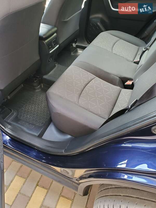Позашляховик / Кросовер Toyota RAV4 2019 в Монастирищеві фото 10 Позашляховик / Кросовер Toyota RAV4 2019 в Монастирищеві