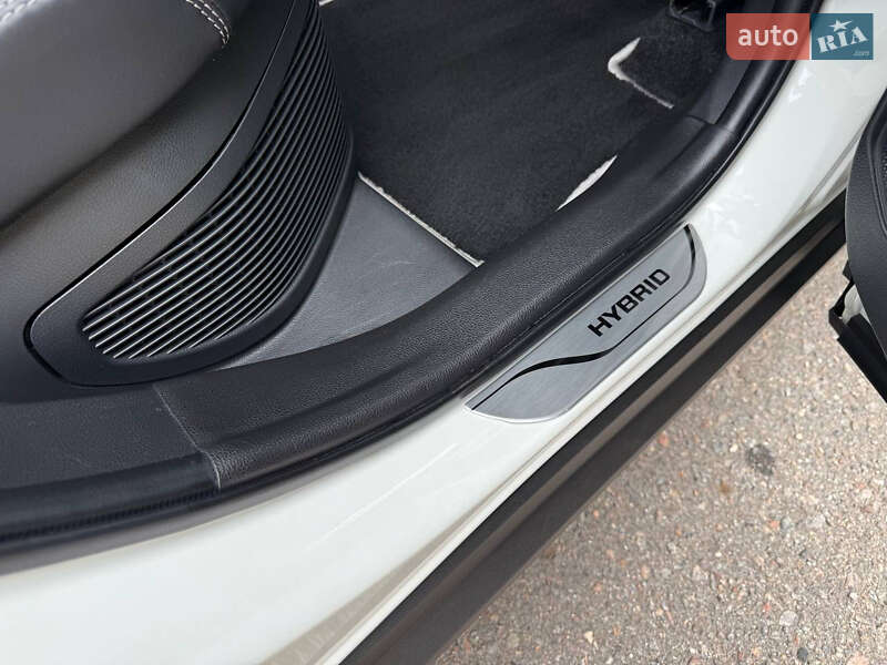 Позашляховик / Кросовер Toyota RAV4 2022 в Харкові