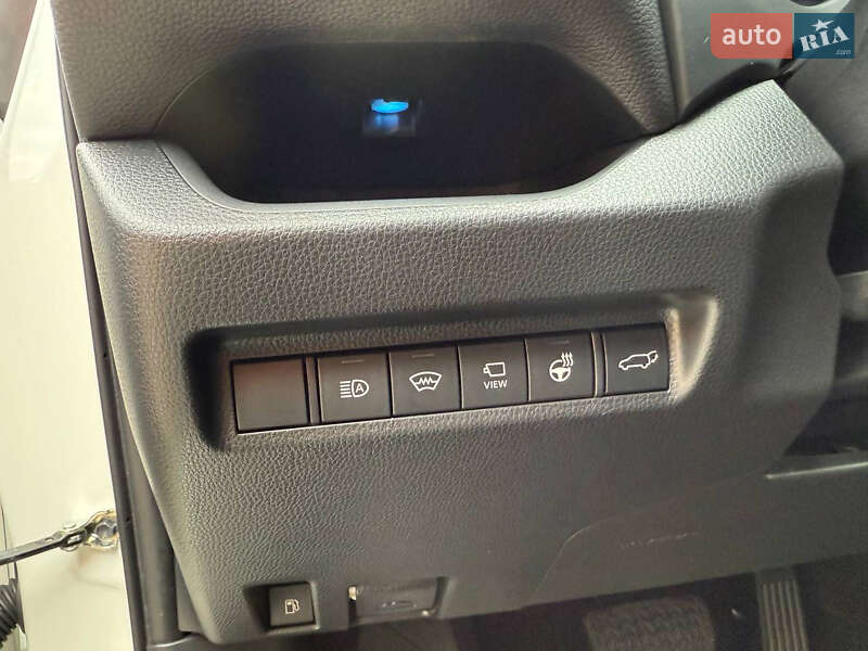 Позашляховик / Кросовер Toyota RAV4 2022 в Харкові