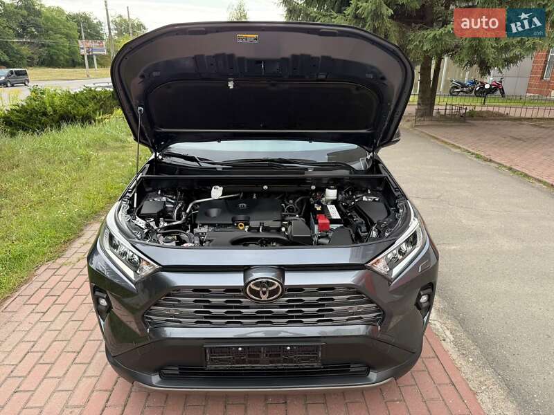 Позашляховик / Кросовер Toyota RAV4 2023 в Черкасах