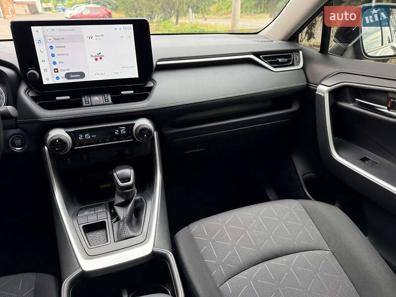 Позашляховик / Кросовер Toyota RAV4 2023 в Черкасах