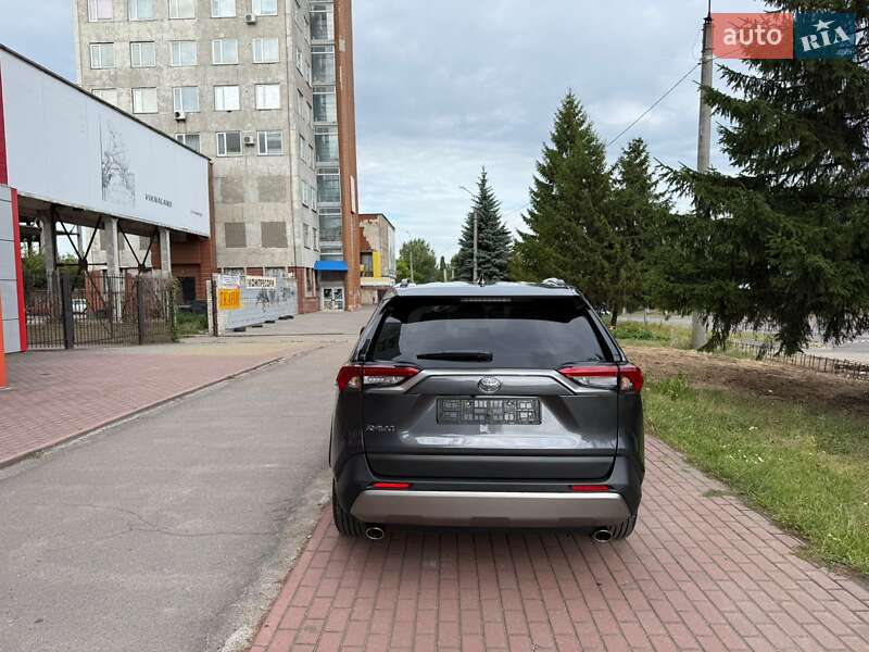 Позашляховик / Кросовер Toyota RAV4 2023 в Черкасах