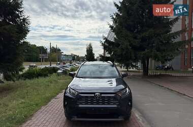 Внедорожник / Кроссовер Toyota RAV4 2023 в 