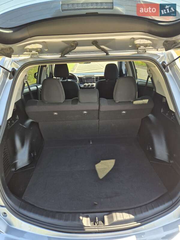 Позашляховик / Кросовер Toyota RAV4 2017 в Черкасах