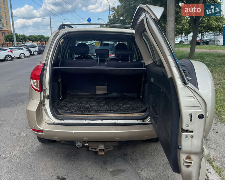 Внедорожник / Кроссовер Toyota RAV4 2007 в Киеве