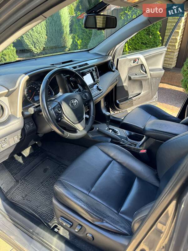 Позашляховик / Кросовер Toyota RAV4 2013 в Полтаві фото 6 Позашляховик / Кросовер Toyota RAV4 2013 в Полтаві