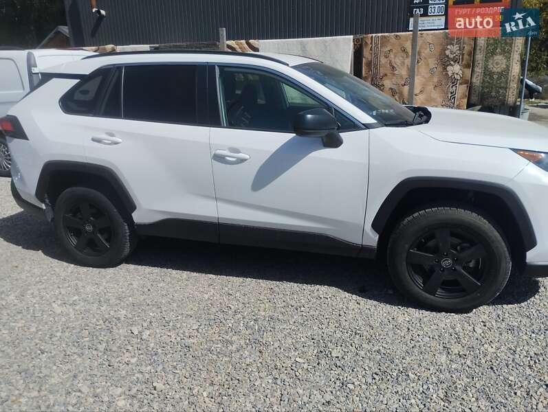 Внедорожник / Кроссовер Toyota RAV4 2021 в Ивано-Франковске фото 9 Внедорожник / Кроссовер Toyota RAV4 2021 в Ивано-Франковске